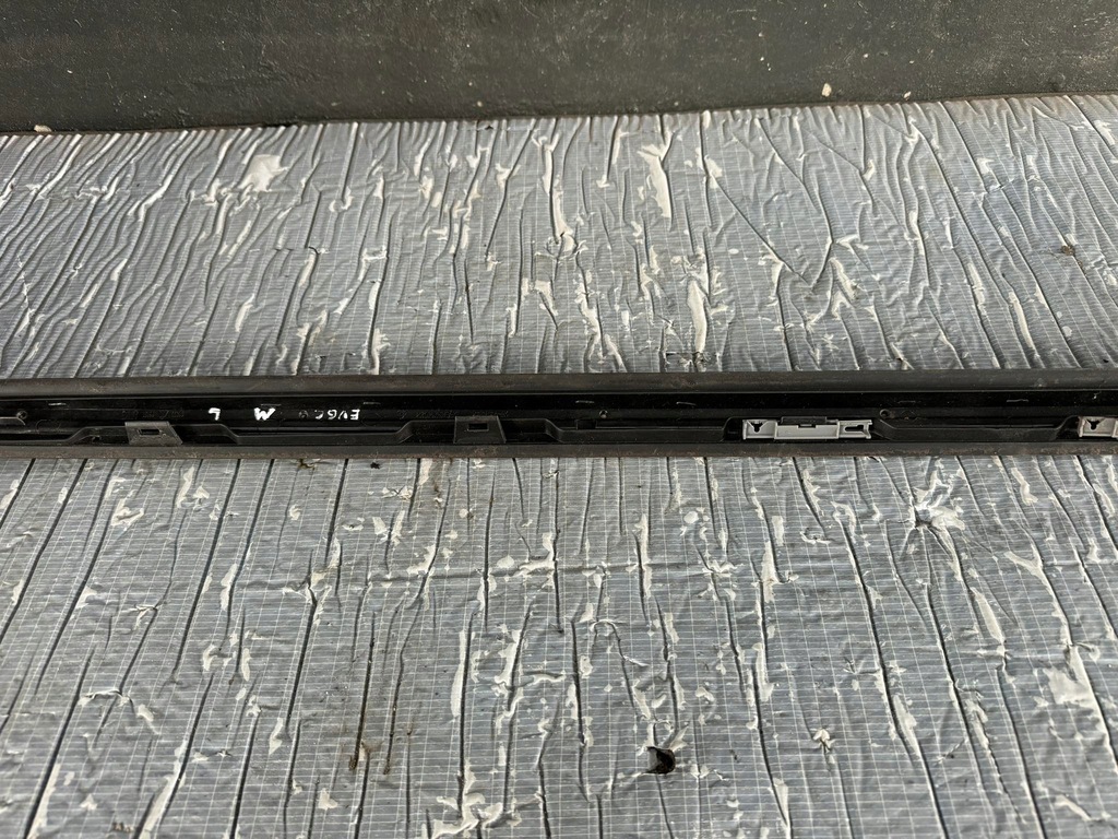 фото №9, Молдинг скло лобове ліва citroen ds5 evgc 9609866191