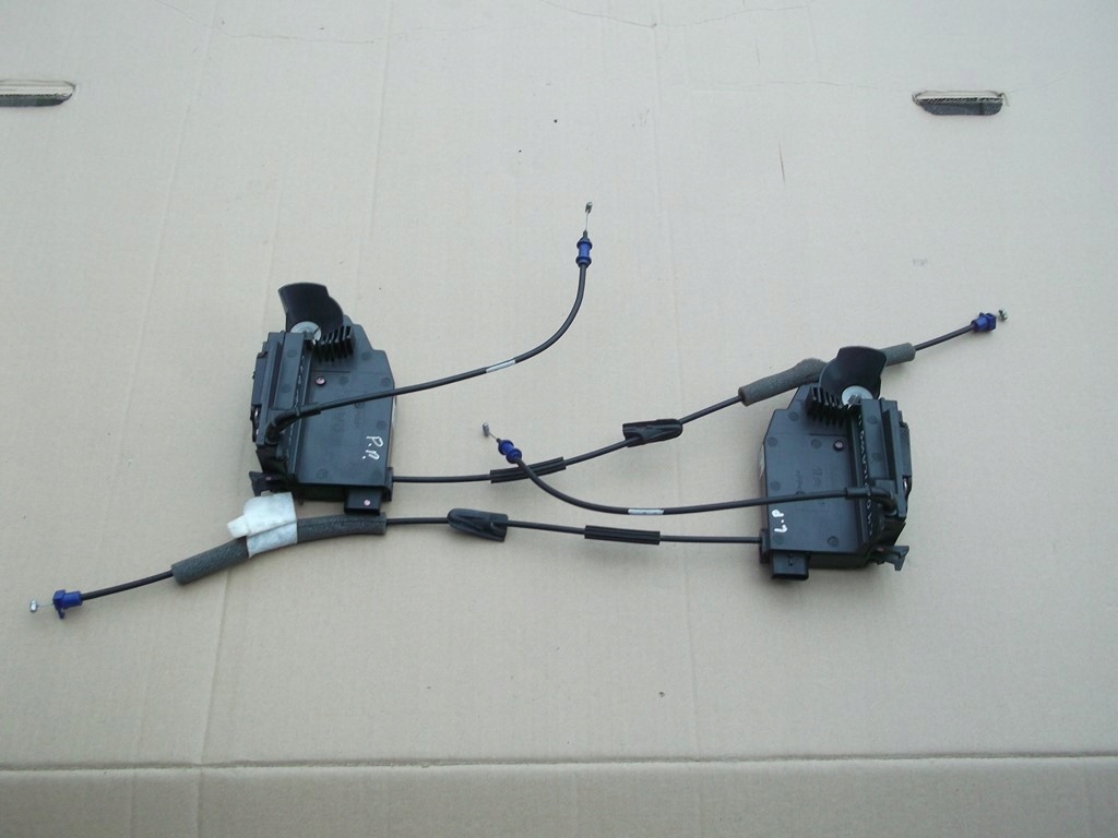 фото №1, Citroen c4 picasso ii замок дверь перед 7 pin