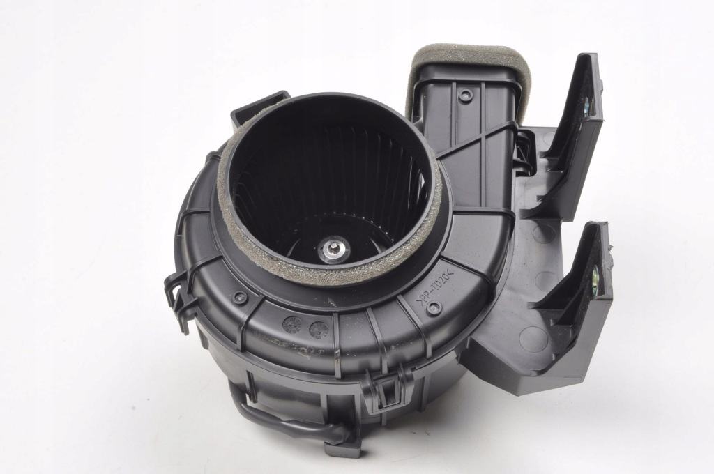 фото №1, Toyota prius iv вентилятор обдув g9230-47090