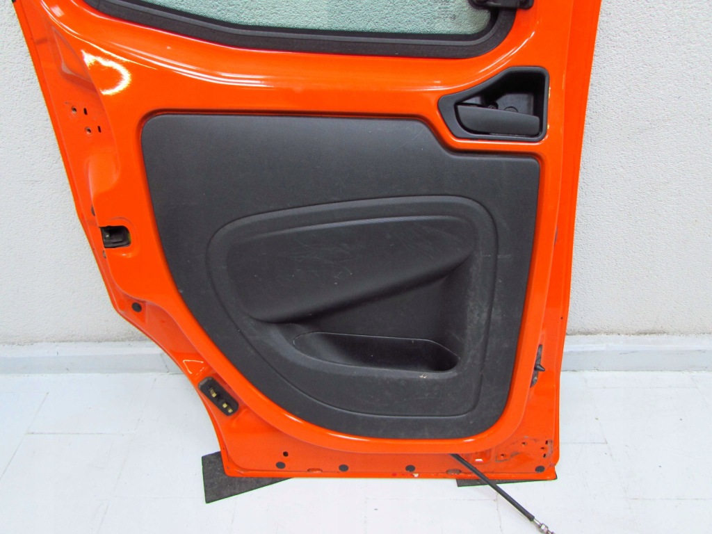 Купить Fiat fiorino qubo nemo bipper 08-17 дверь боковой задняя левый стекло 551