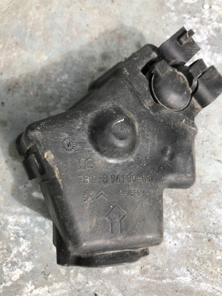 фото №1, Заглушка клеми c4 picasso ii 9807896180