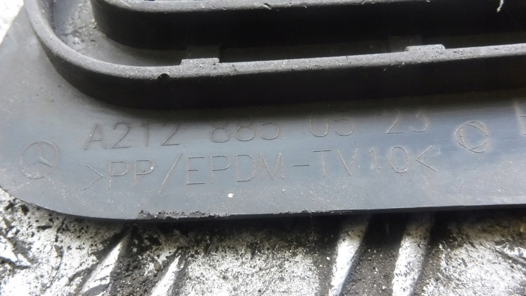 фото №6, Mercedes w212 решітка бампера перед 2128850523