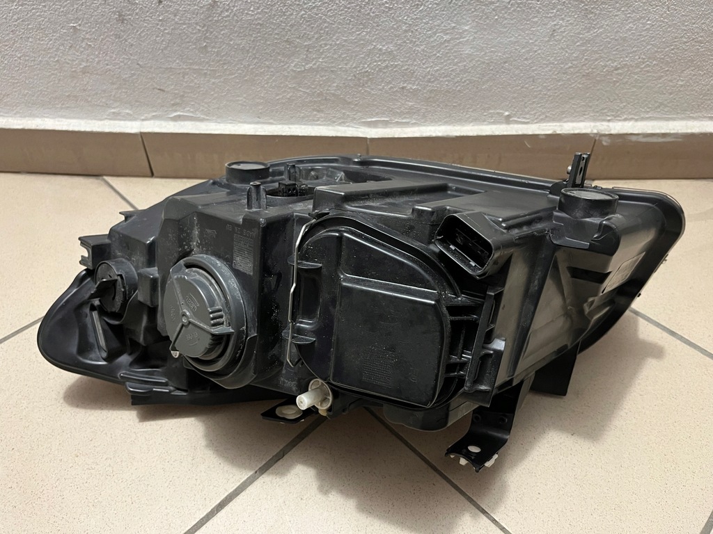 фото №16, Bmw x1 x-1 e84 e-84 ксенон 09- лампа передняя перед правая