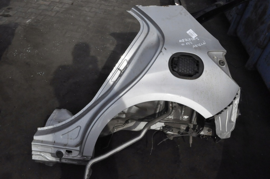 фото №1, Mercedes a w176 четверть крыло левый задняя задний