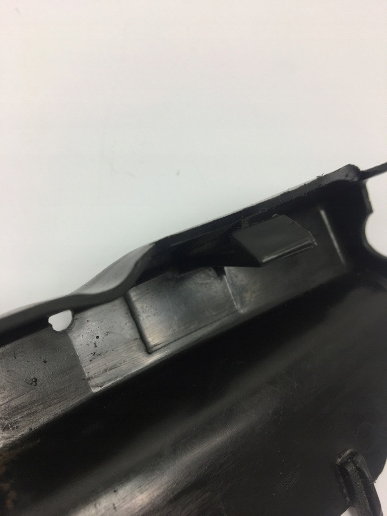 фото №8, Захист пластик фаркопа замка капот mercedes w124 1248890025