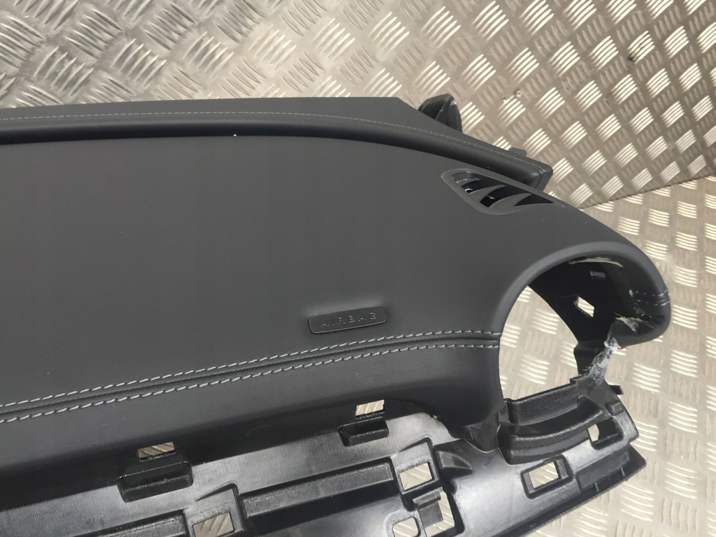 фото №12, Mercedes c klasa w206 amg панель приладів приладова подушки безпеки ремені консоль шкіра