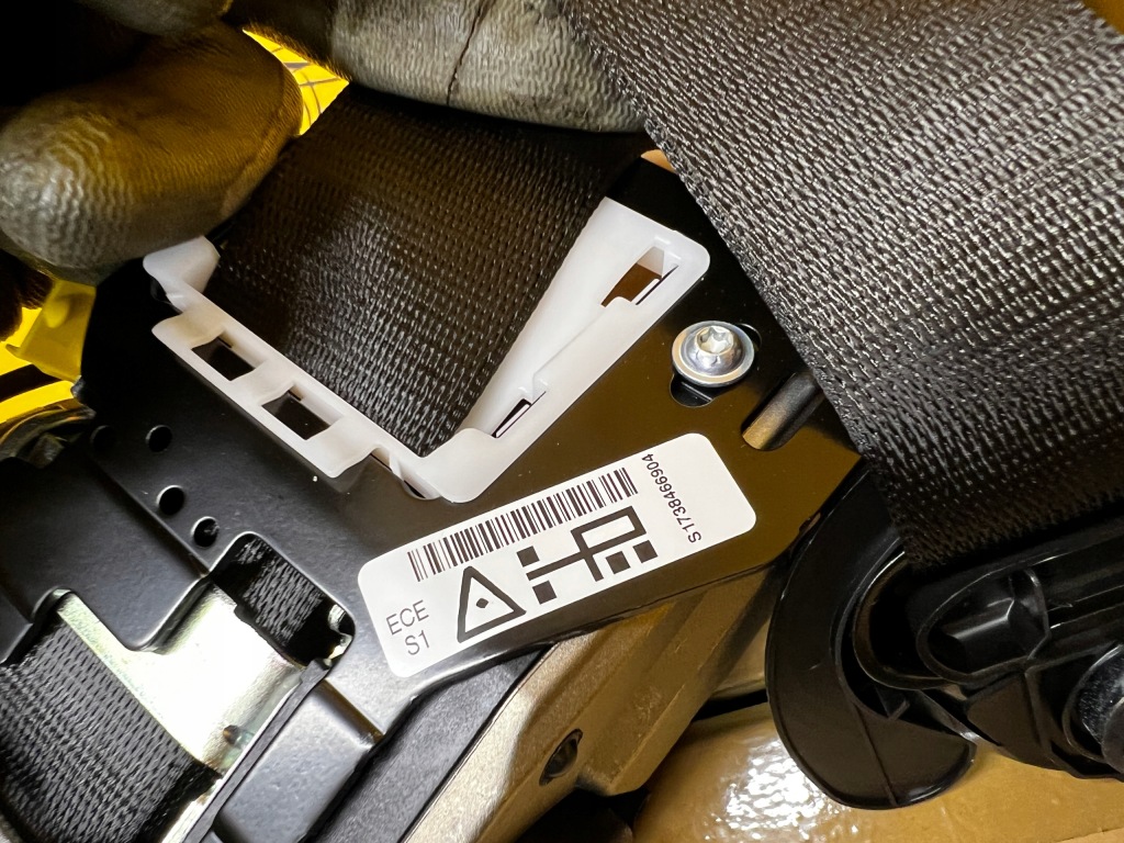 Ремень безопасности перед передний правый  bmw x5 f15 x6 f16 новый oem с Разборки