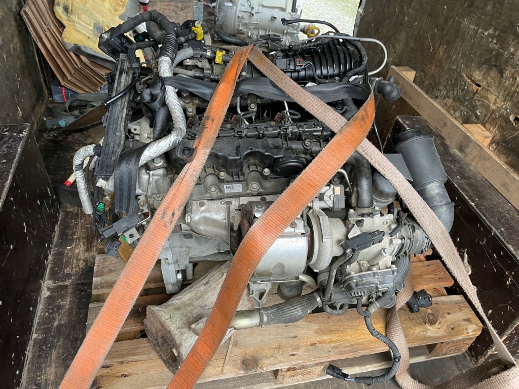 фото №1, Двигатель kompletny 2.0d 204dtd