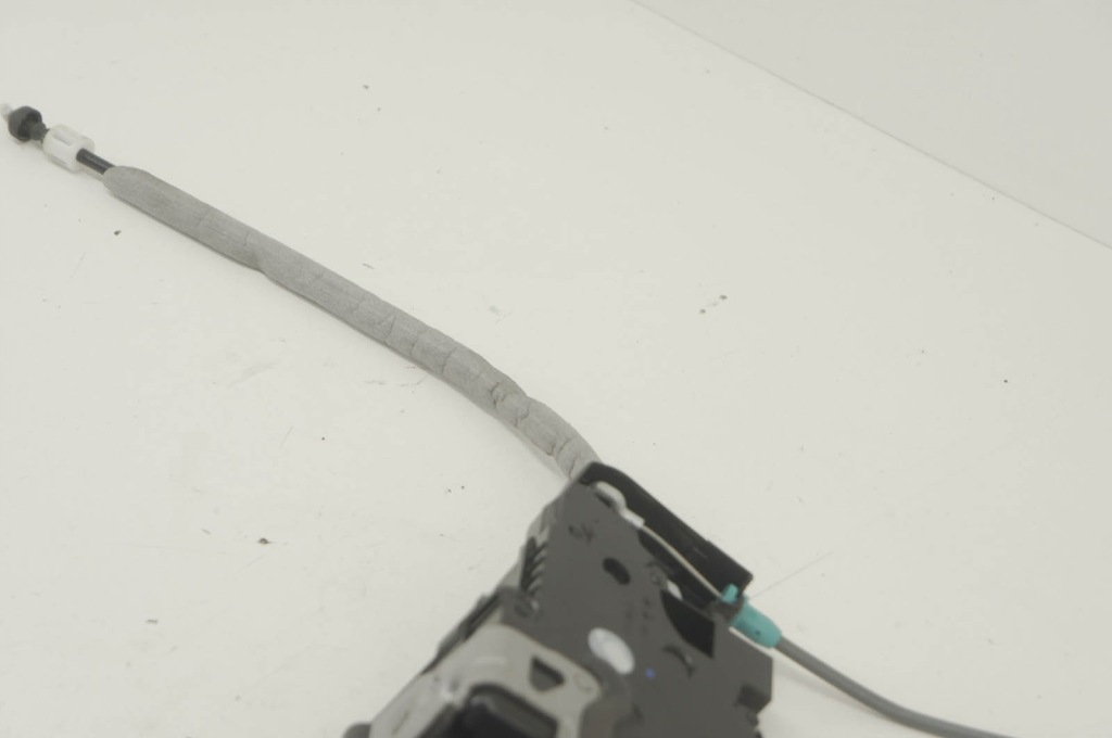 Gm033 mercedes w177 замок дверь правый перед Оригинал