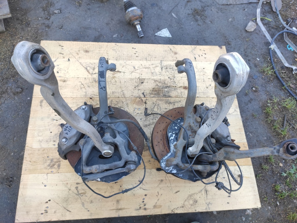 фото №1, Mercedes sklasa w221 поворотный кулак ступица рычаг диск суппорт правый левый перед