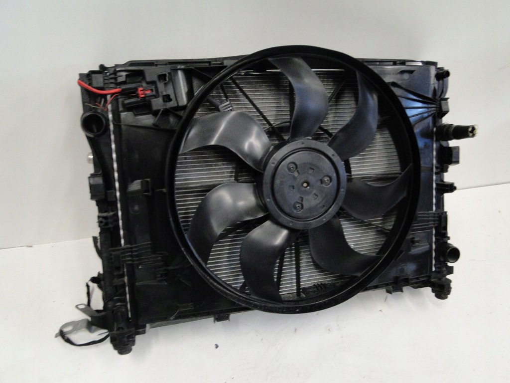 Mercedes комплект радиатор woda кондиционер nt вентилятор c klasa 205 w205 Оригинал