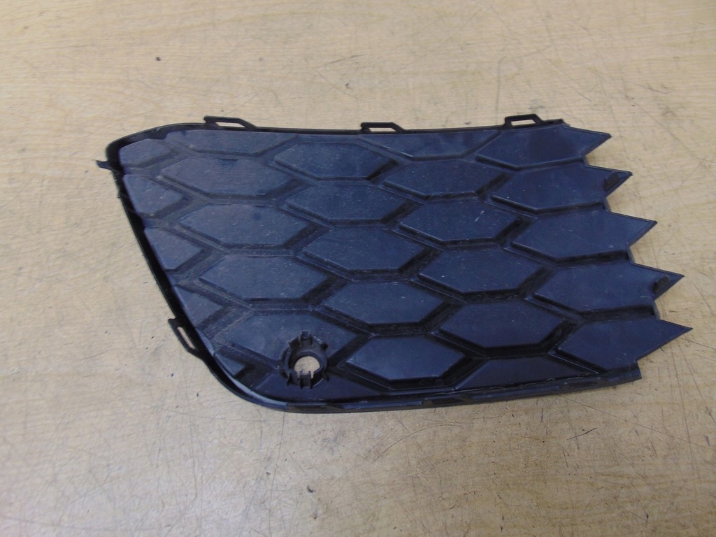 фото №10, Решітка бампера права vw golf viii 5h0853666l