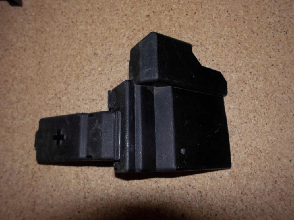 фото №1, Защита клеммы плюсовой mazda3 mazda 3 bm