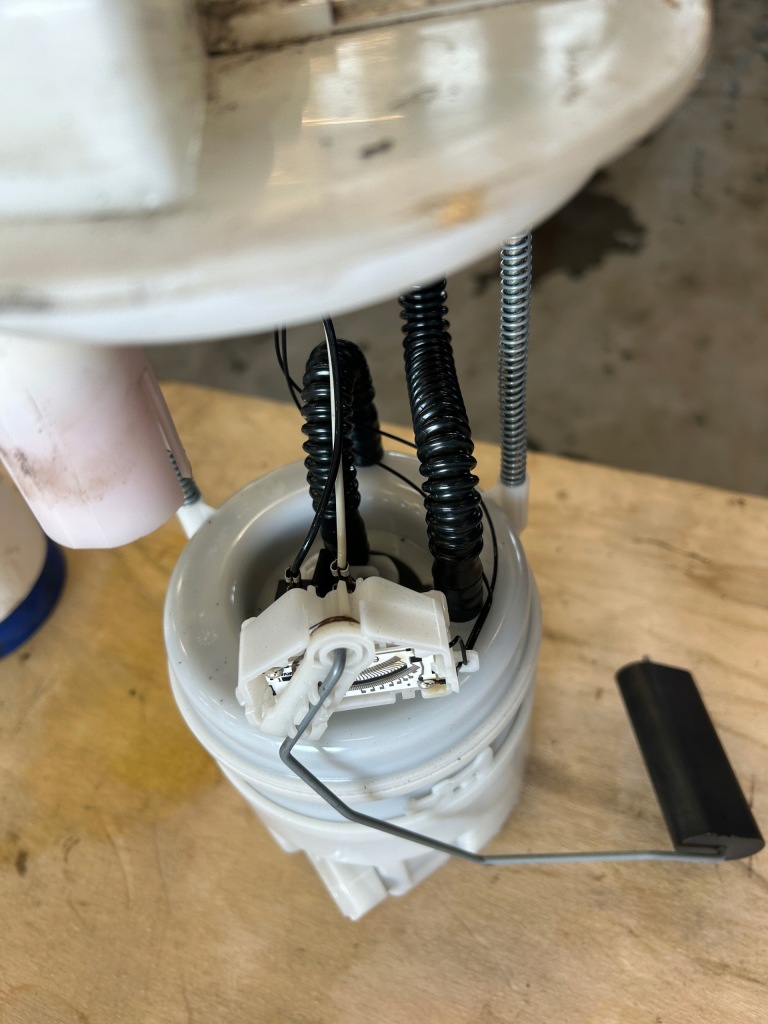 фото №3, Помпа пального поплавок w бак jeep renegade usa 2015