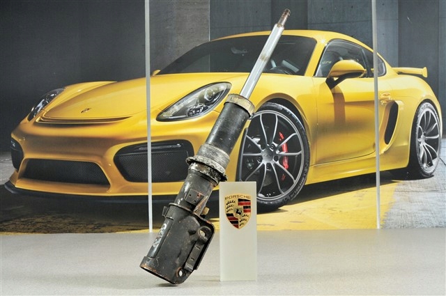 фото №1, Porsche 911 964 c2/turbolook амортизатор boge левый