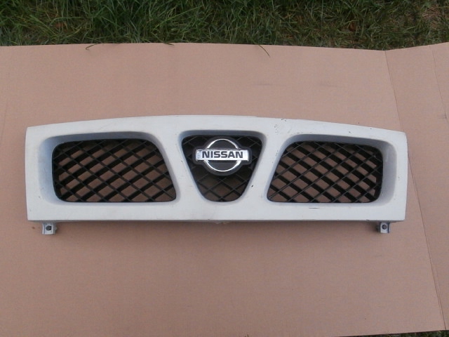 фото №1, Решётка радиатора, решётка радиатора nissan terrano