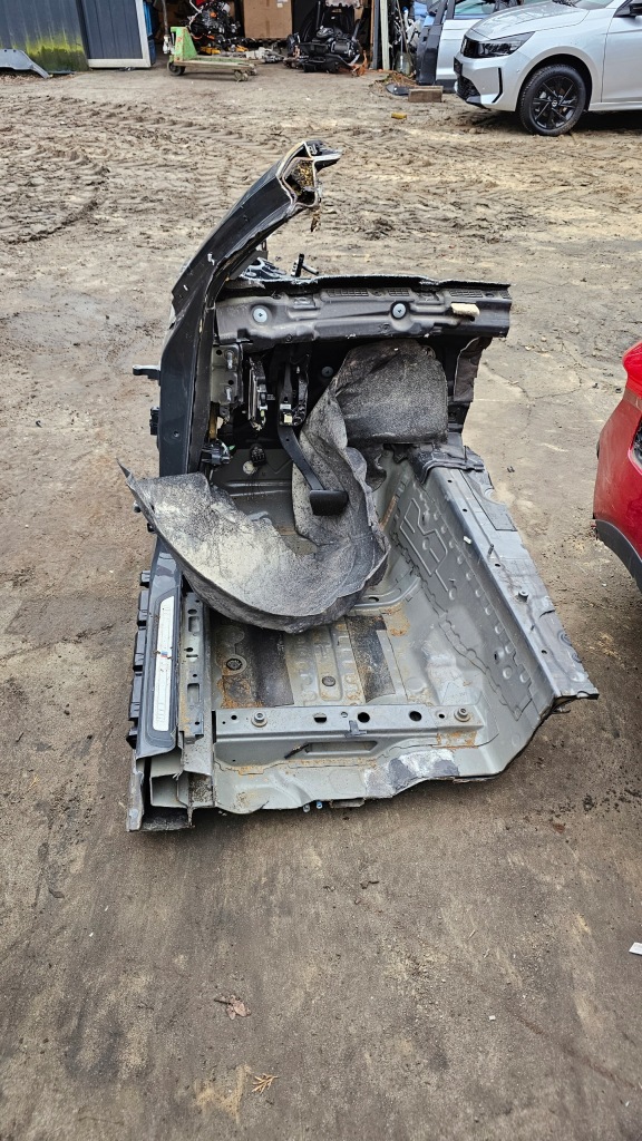 фото №3, Bmw 4 g26 чверть ліва/права перед поріг