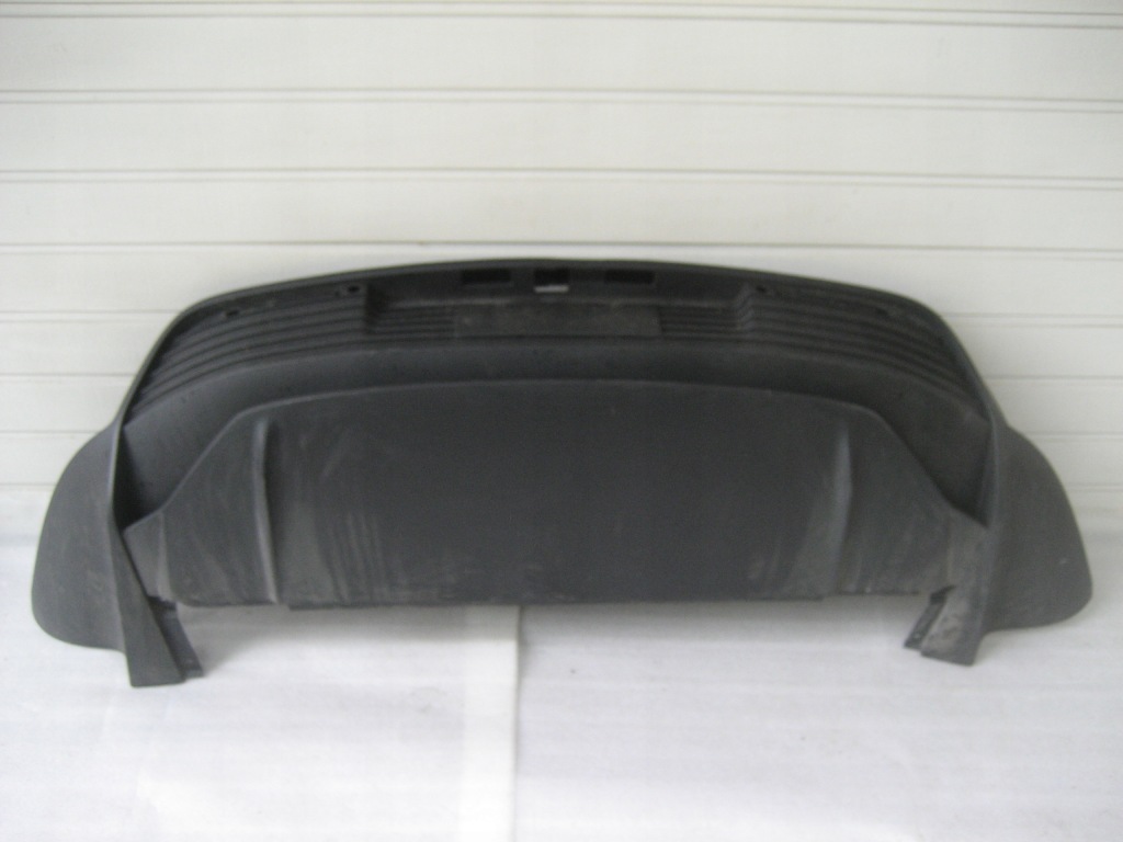 фото №1, Porsche taycan бампер задняя диффузор 9j1807983