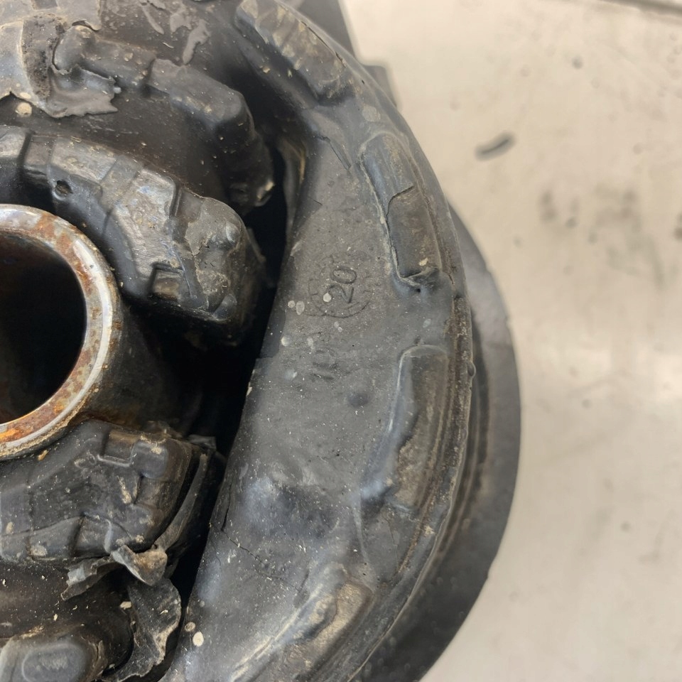 фото №9, Кронштейн подушка рами задня кронштейн права ліва комплект dodge ram v 1500 22r