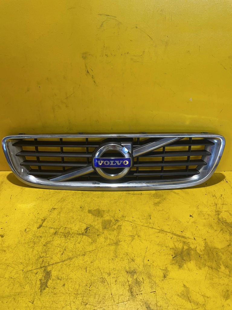фото №1, Volvo v50 2010 решётка радиатора решётка радиатора