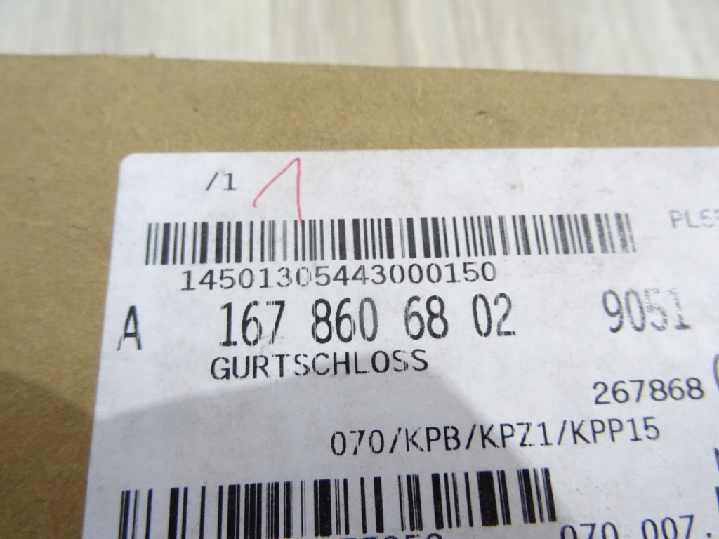 Mercedes gle a1678601500 ремінь задній середній Недорого