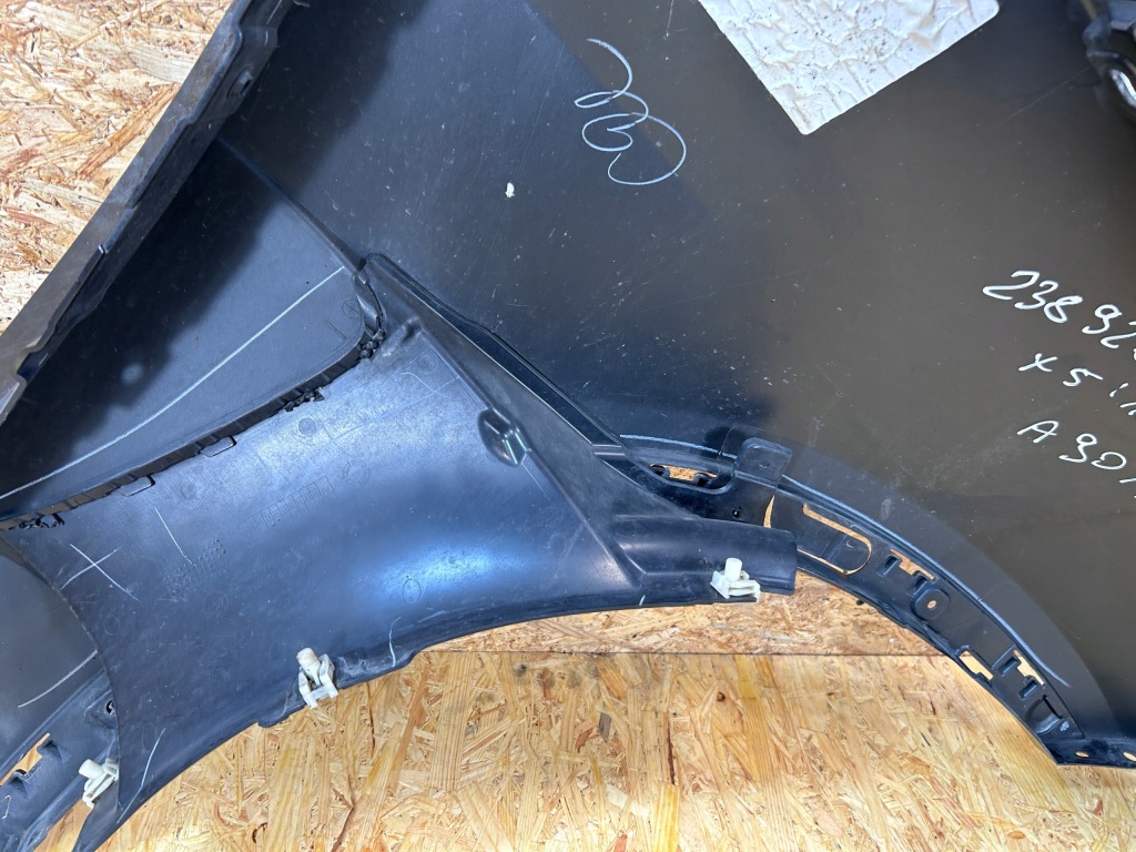 Крыло  перед передний левое  bmw x5 f15 код лакокрасочного покрытия a90/7 с Разборки