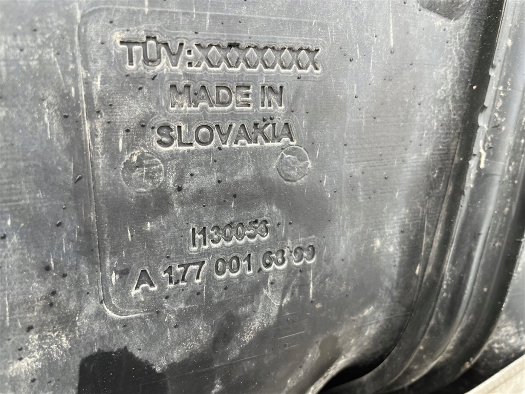 Бак пального bak + помпа поплавок sedan 2.0 cdi mercedes cla w118 118 Оригінал