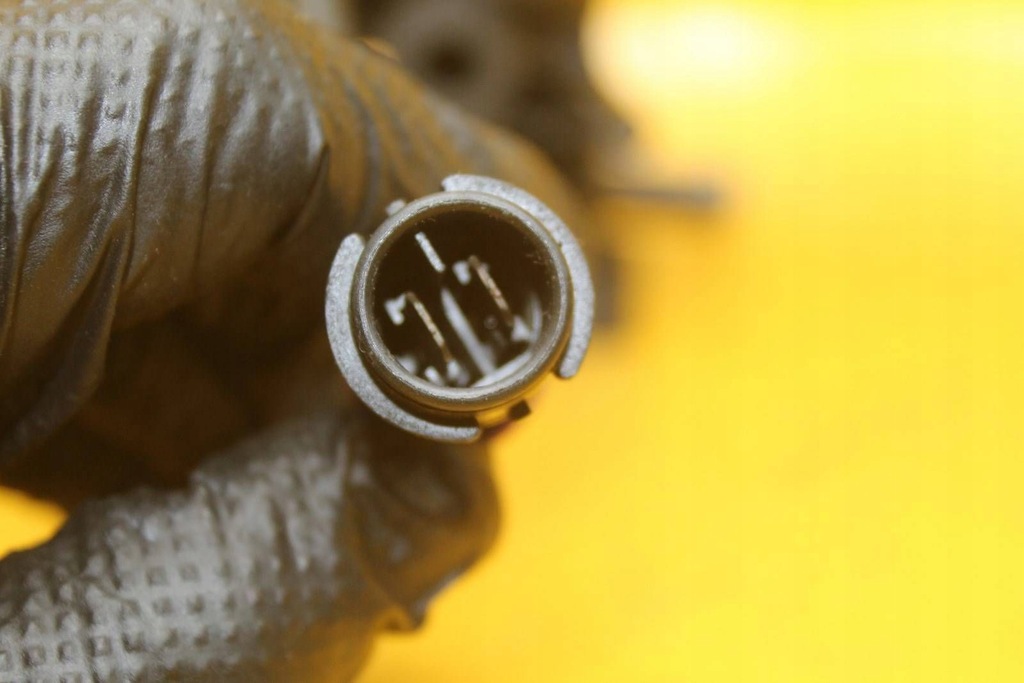 фото №8, Дополнительная помпа wody электроклапан audi a8 s8 d2 4d0959617a nr15104