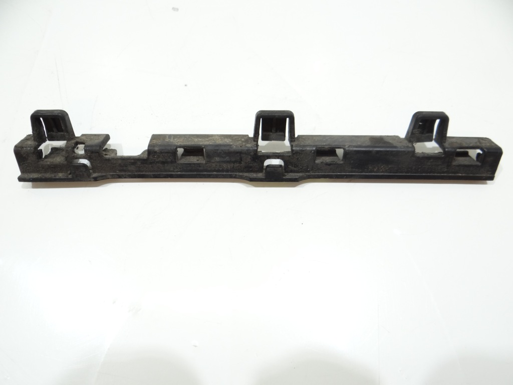 Купити Напрямна кронштейн накладки порога правий перед bmw f07 7201254