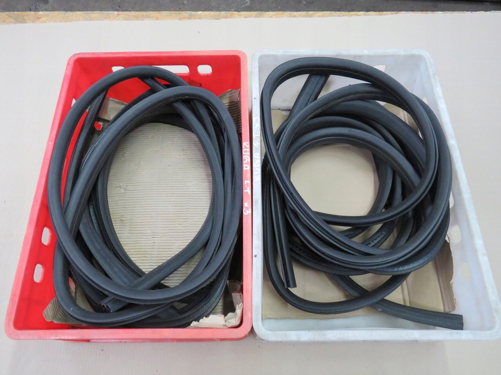 фото №1, Ford kuga mk1 прокладка дверь задняя задняя