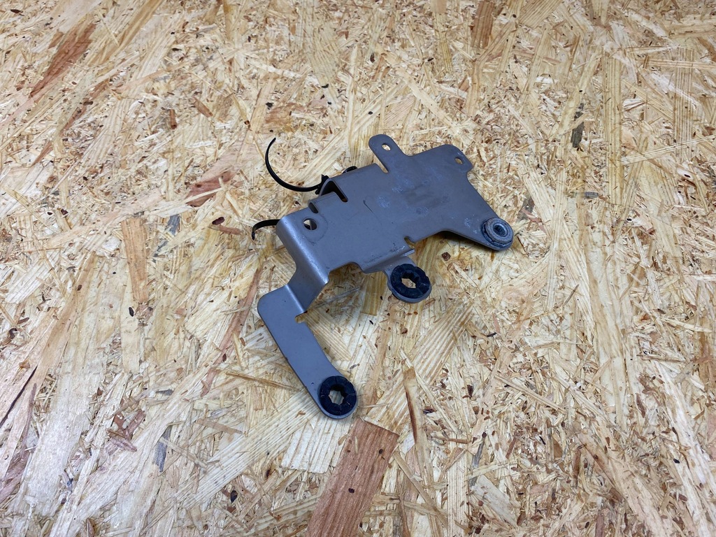 фото №7, Кронштейн кронштейн кронштейн радиатор polestar ii 2 32373356 2020-