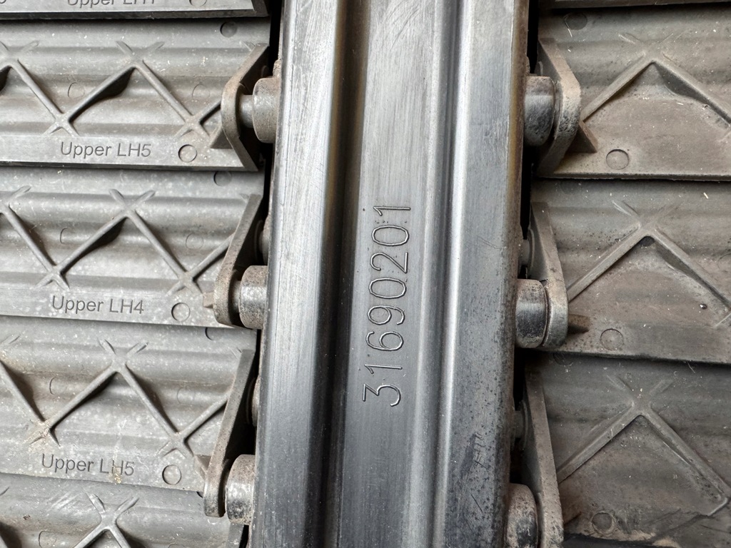 фото №10, Volvo v90 s90 ii впуск воздуховод воздуха шторка передняя перед 31690201