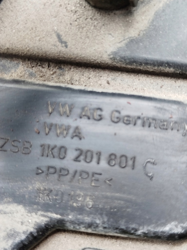 фото №11, Корпус фільтра вугільний vw golf 5 v seat leon 2 ii 1k0201801c