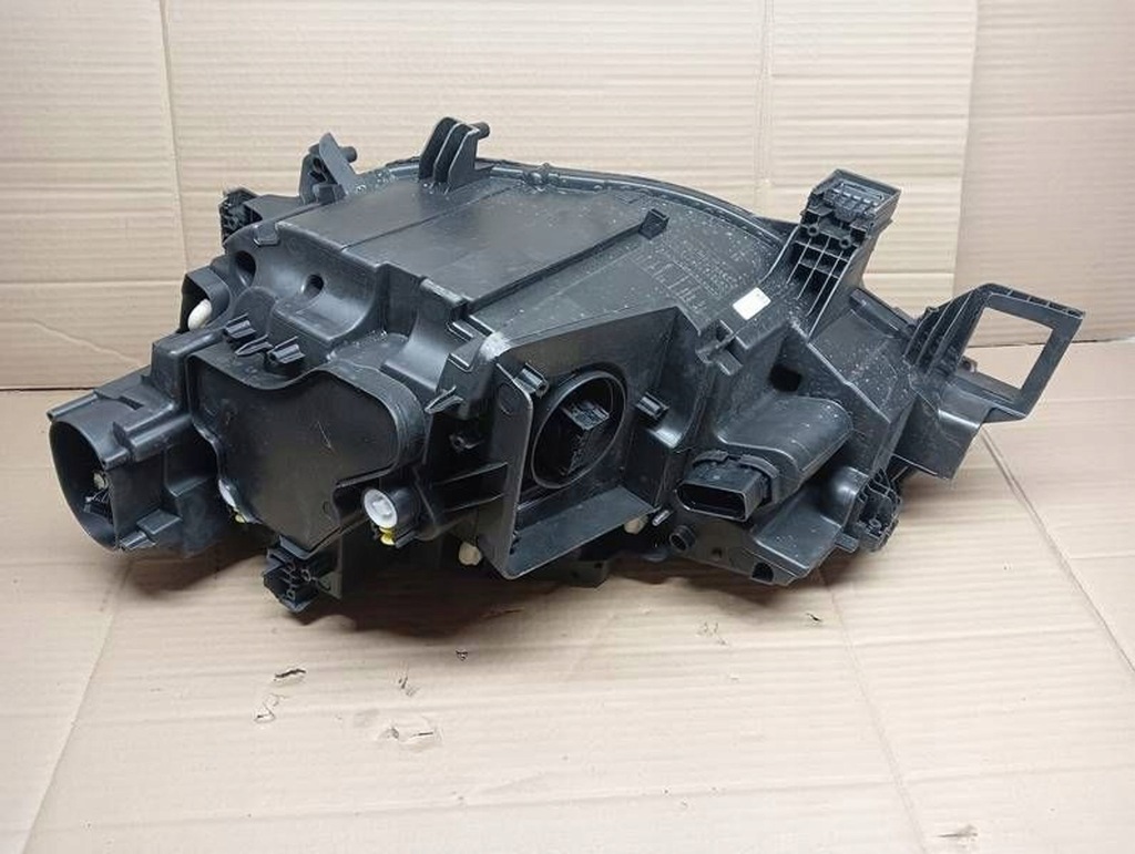 фото №11, M31 лампа передня права vw id.4 id.5 full led 11b941036m