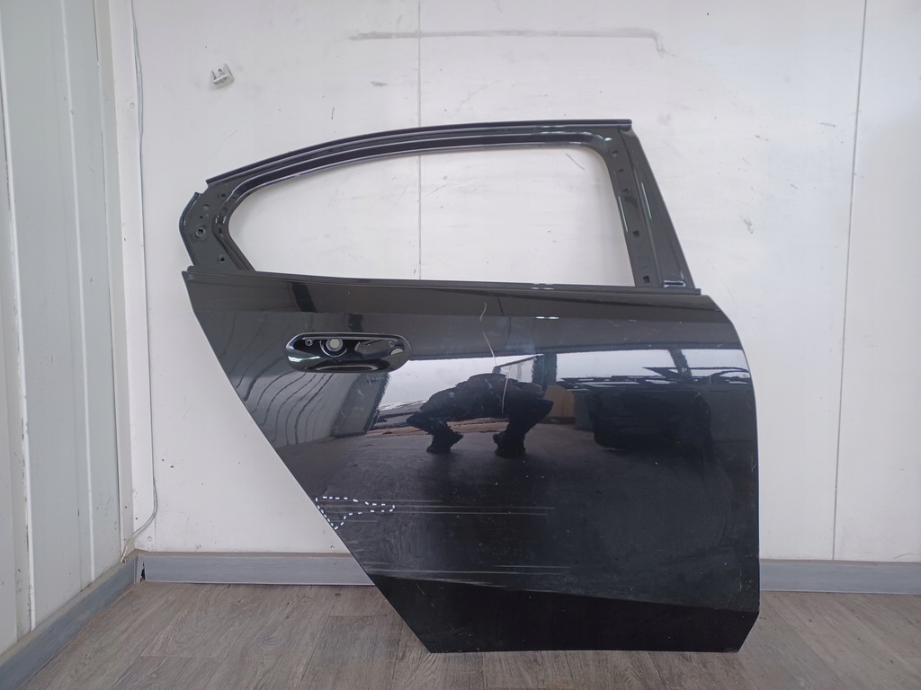 фото №1, Дверь ---- bmw 5 g60 sedan ---- задние правое ----