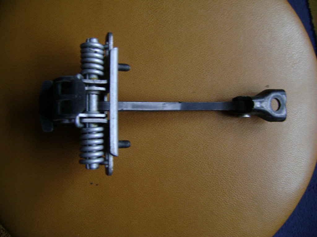 фото №1, Обмежувач двері citroen c4 picasso лівий перед