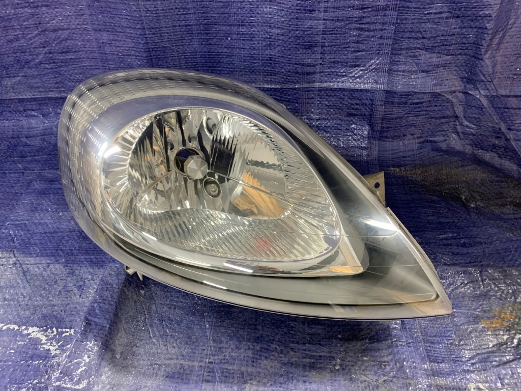 фото №1, Renault trafic 01-06 права лампа передня