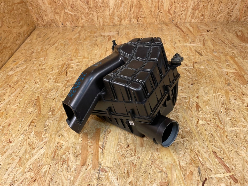 фото №10, Корпус фильтра воздуха volvo xc40 ii 1.5b t3 32146440 2017-