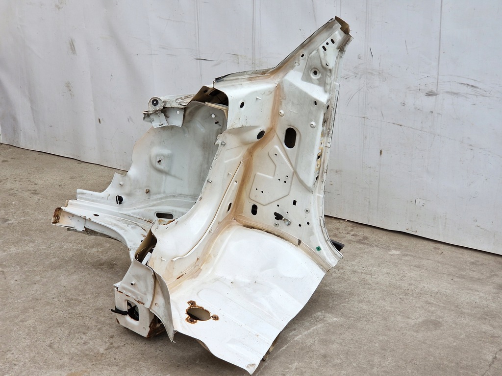 фото №8, Iveco daily 06-14 обшивка чверть права підкрилок лонжерон 1