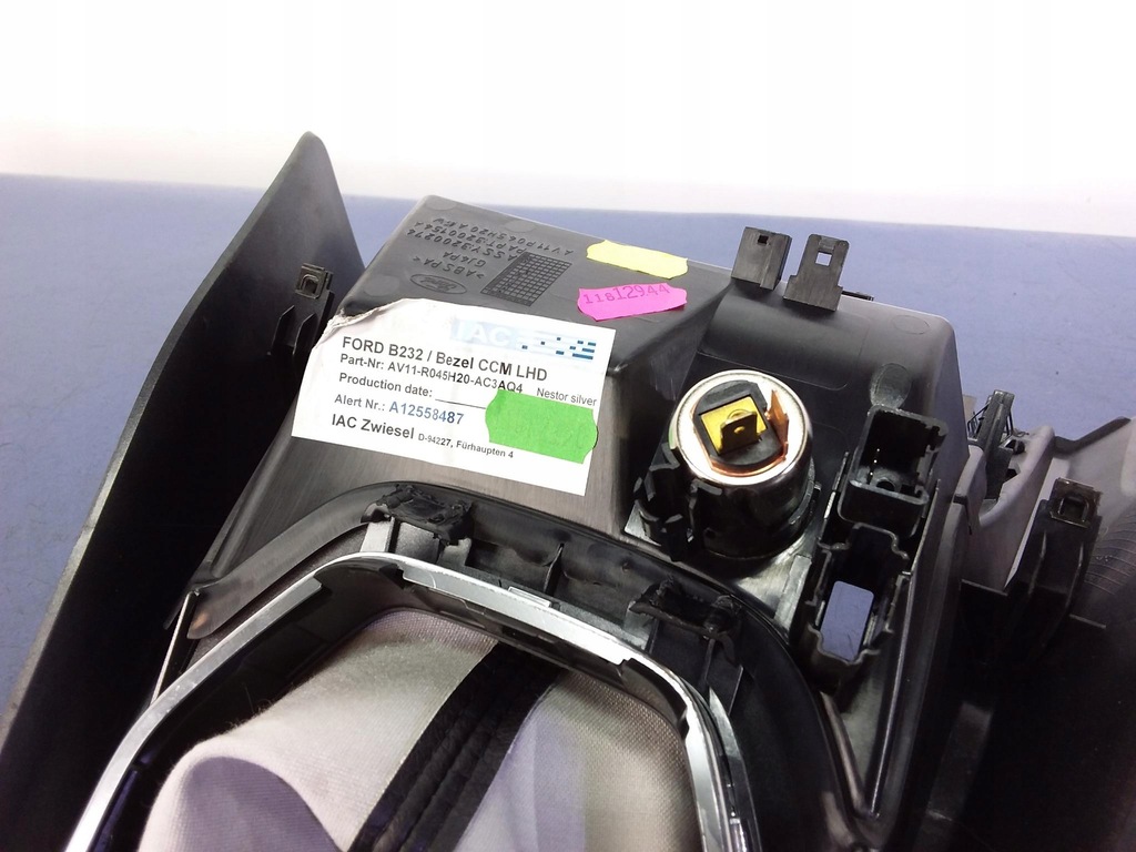 фото №7, Ford b-max панель средний рамка домкрата чехол