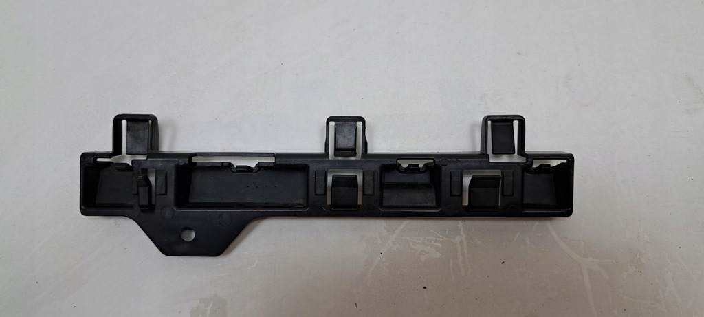 фото №1, Bmw 3 f30 f31 направляющая порог правый перед 7240874