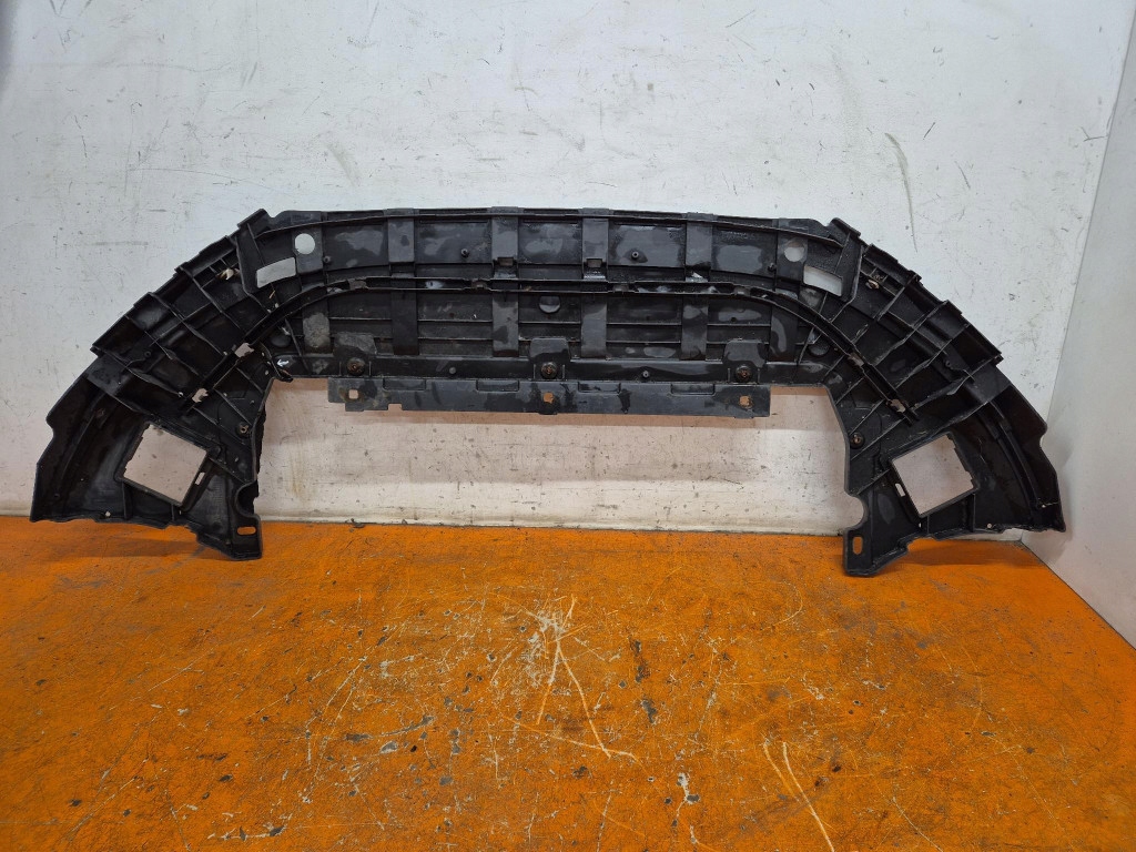 Volvo v40 2 накладка під  бампер 31383735 в Україні