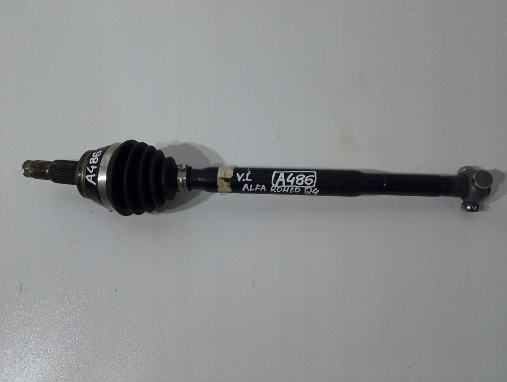Купити Alfa romeo stelvio привідний вал передня ліва 00505471490 a486 чашка.