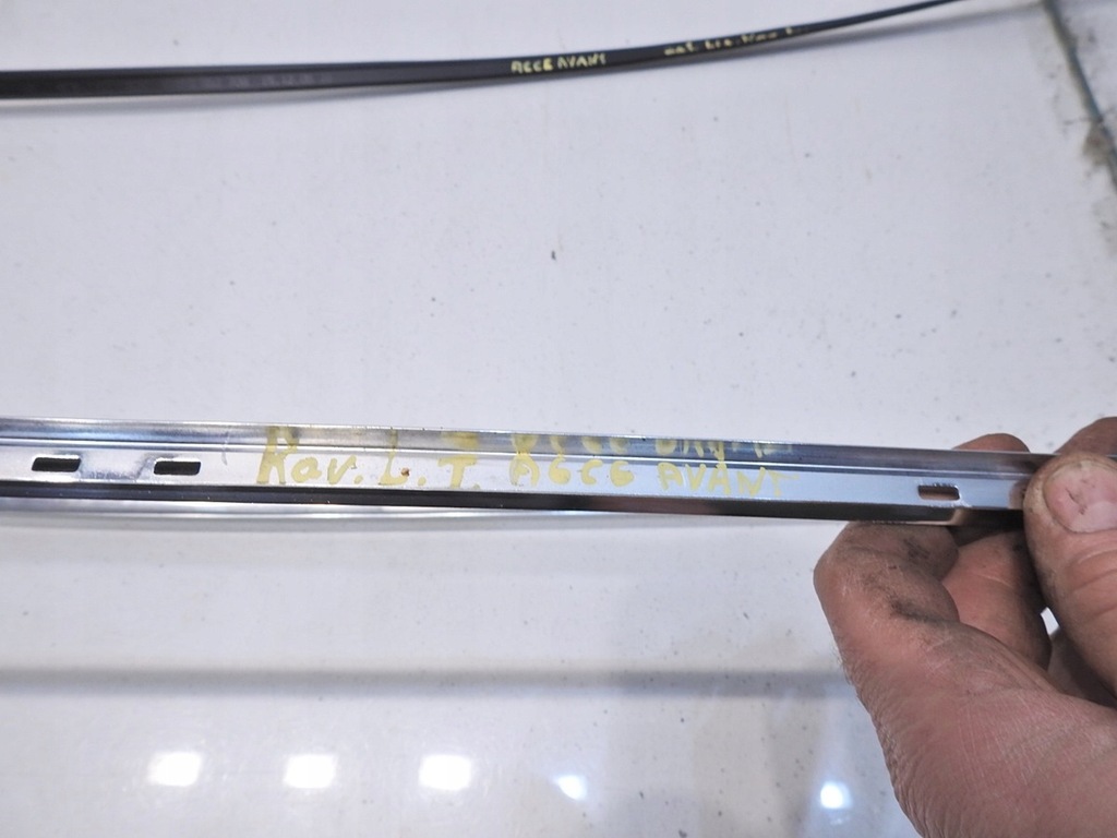 фото №8, Молдинг кузовна ліва audi a6 c6 avant