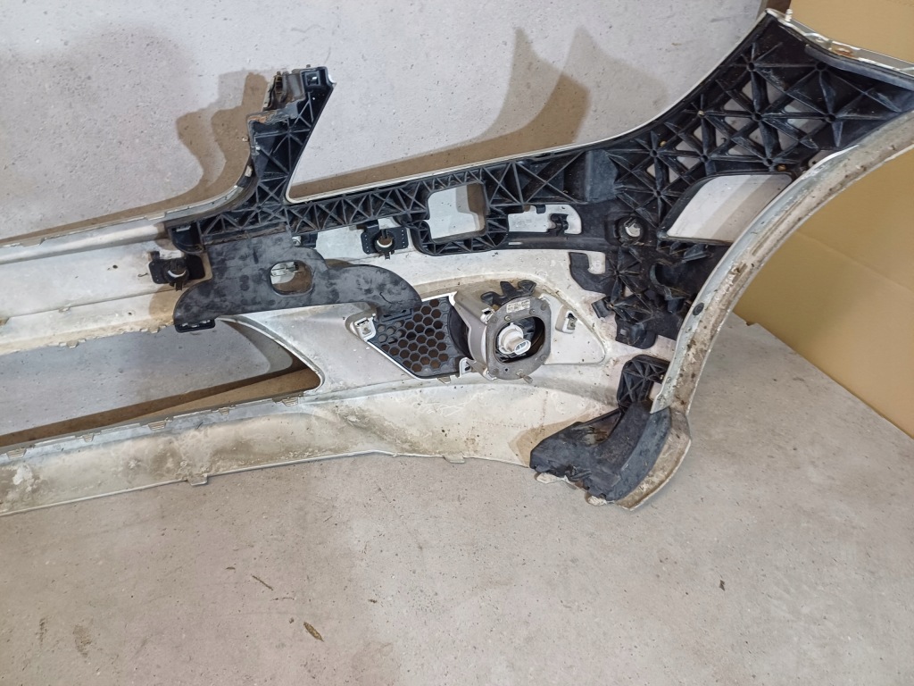 Бампер перед mercedes c klasa w204 amg 2007- nr. a2048853725 в Україні