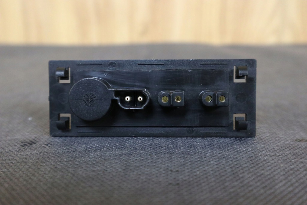 фото №1, Mercedes slk r170 распределитель нагреватель трубопровод форсунка омывателя a126820111