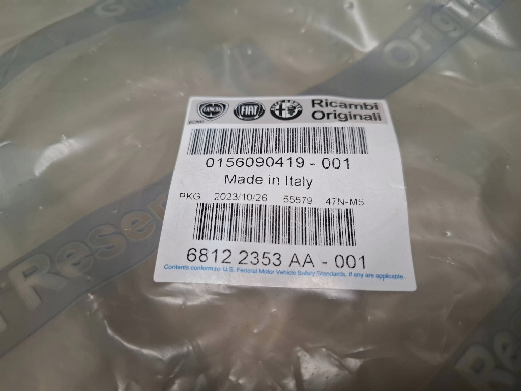 Решётка радиатора решётка w бампер правая 156090419 alfa romeo giulietta 2010- с Разборки