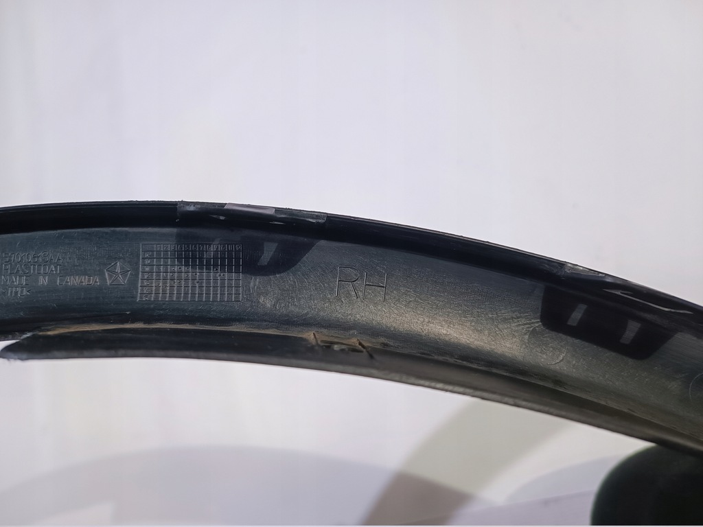 фото №12, Молдинг накладка крила задня права dodge durango 2011-2024