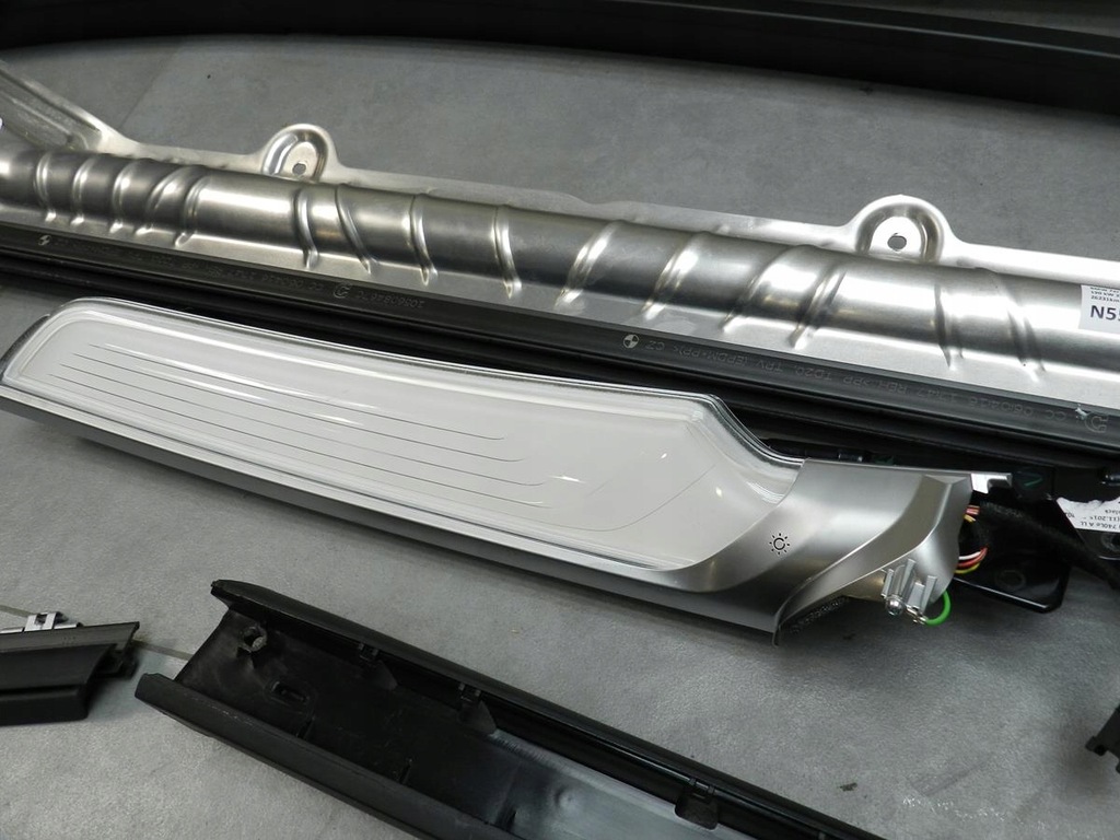 фото №13, Bmw 7 g12 шторка дверь задних 7338011 7338012