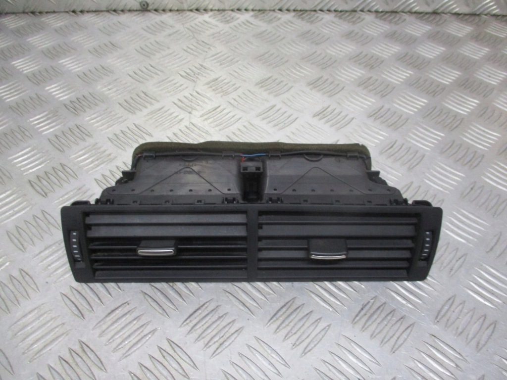 фото №1, Решітка обдув середня audi a4 b6